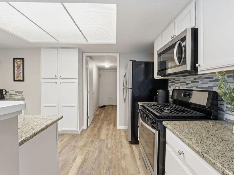 6617 Heatherstone Circle, Dublin, OH 43017 Photo 13