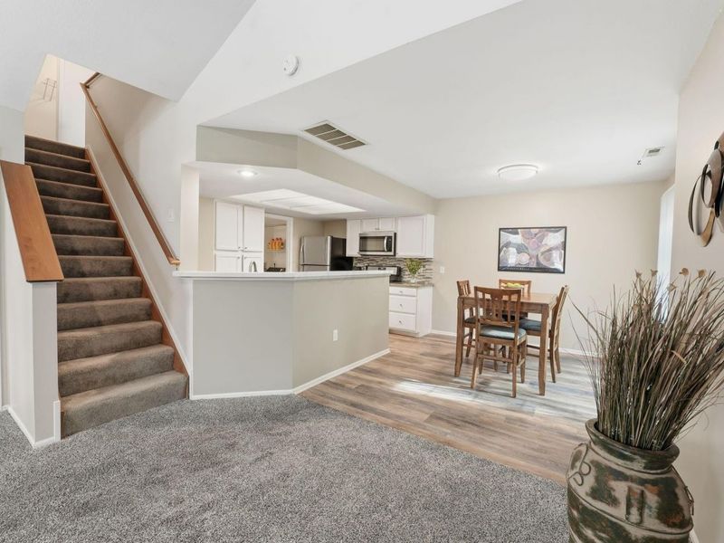 6617 Heatherstone Circle, Dublin, OH 43017 Photo 5