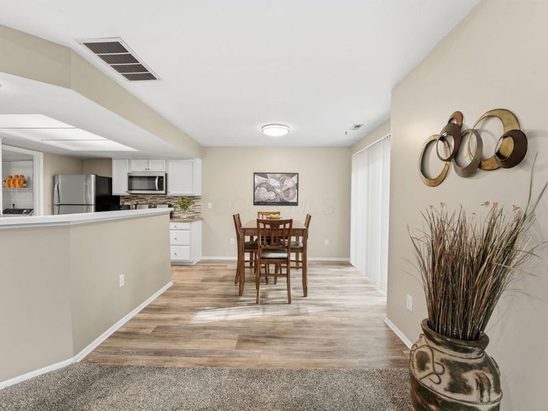 6617 Heatherstone Circle, Dublin, OH 43017 Photo 9