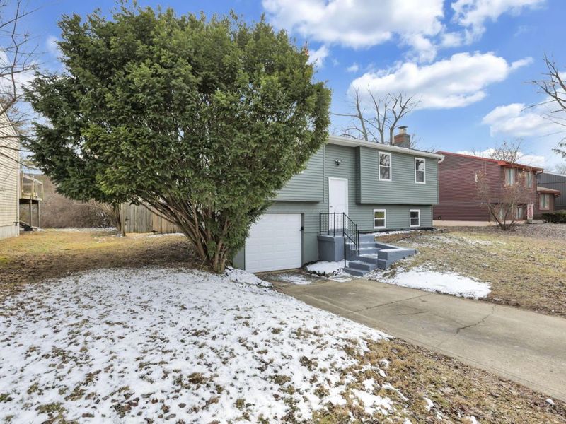 3745 Wynds Drive, Columbus, OH 43232 Photo 4