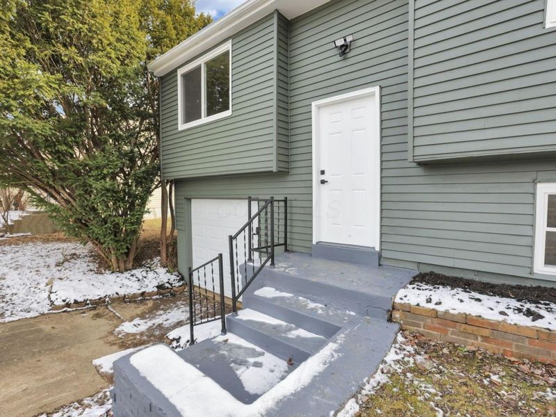 3745 Wynds Drive, Columbus, OH 43232 Photo 5