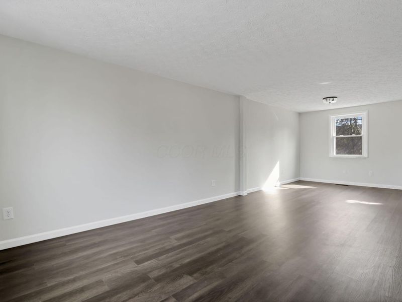 3745 Wynds Drive, Columbus, OH 43232 Photo 9