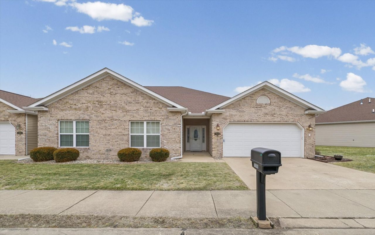 1908 S Prairie Winds Drive, Urbana, IL 61802 Main Photo