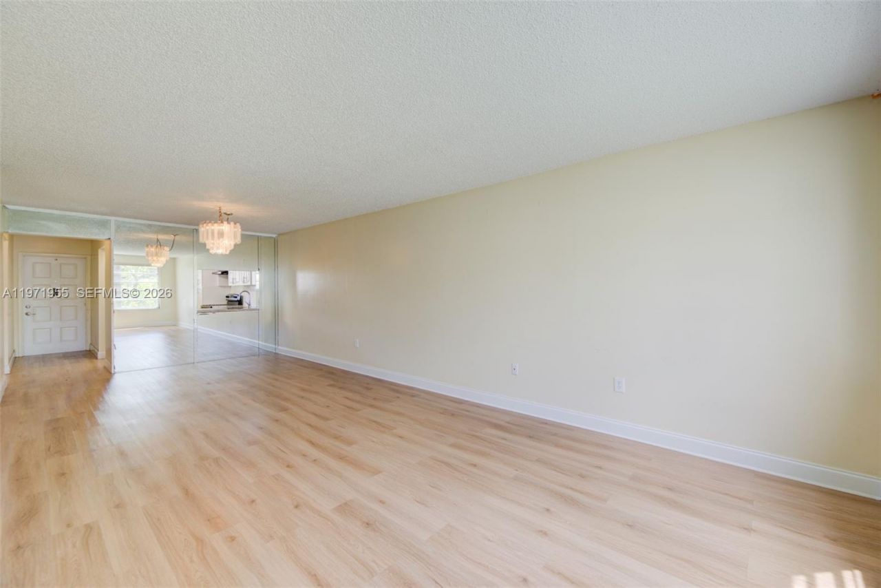 7450 NW 17th St, Unit 205, Plantation, FL 33313 Photo