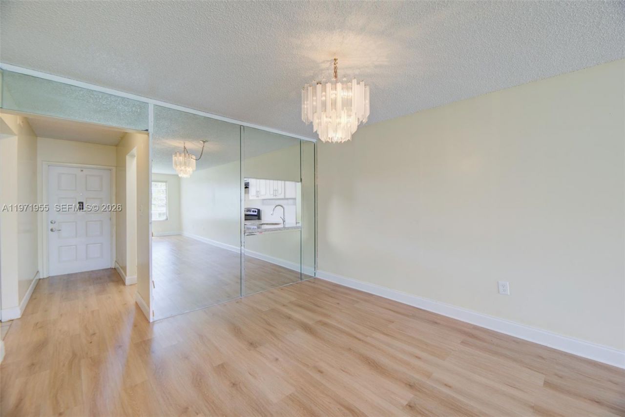 7450 NW 17th St, Unit 205, Plantation, FL 33313 Photo