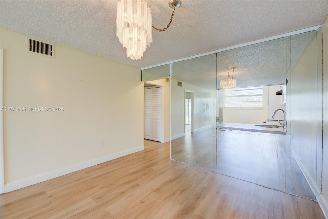 7450 NW 17th St, Unit 205, Plantation, FL 33313 Photo