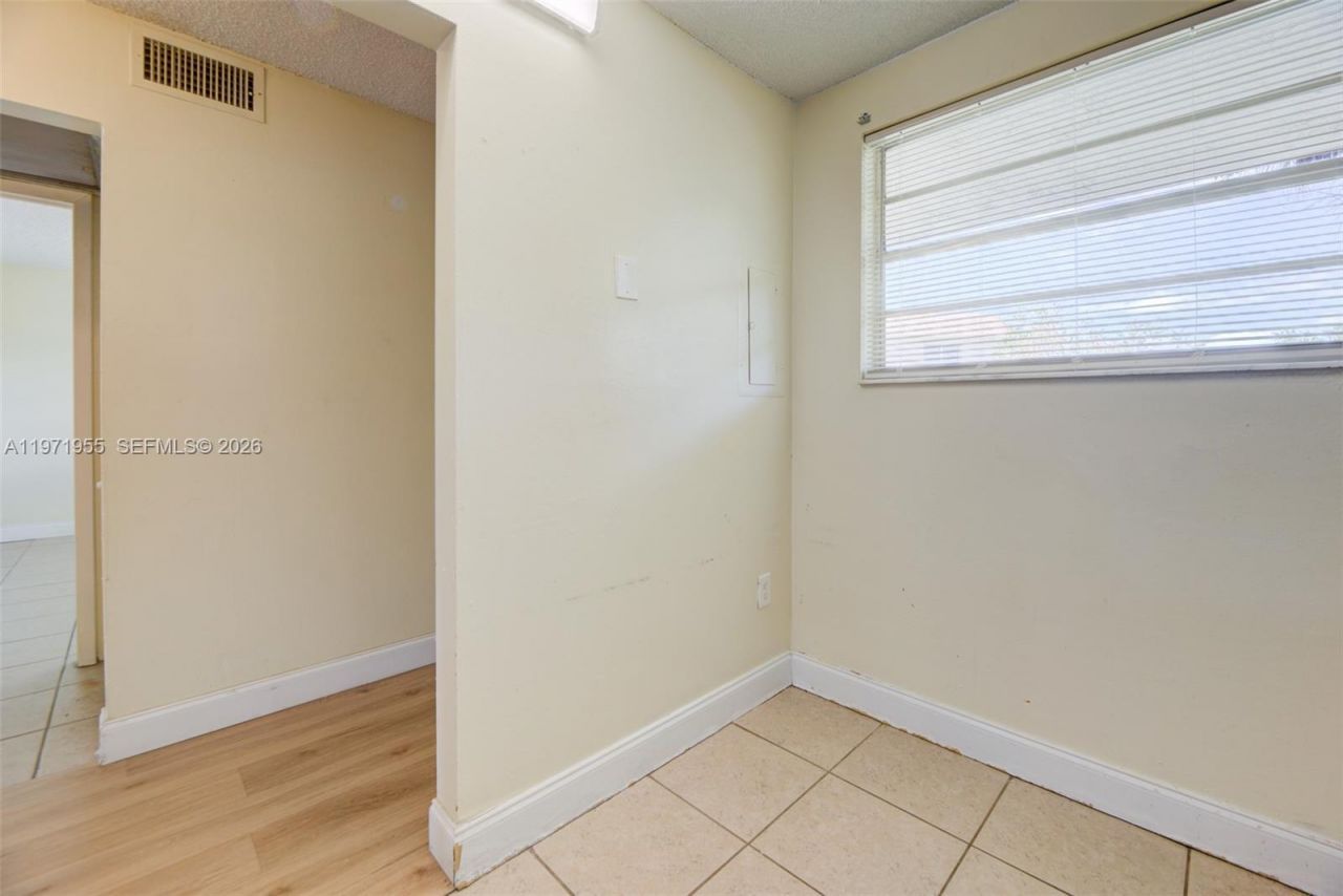 7450 NW 17th St, Unit 205, Plantation, FL 33313 Photo