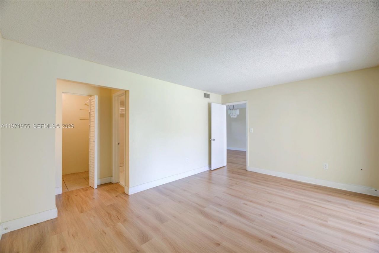 7450 NW 17th St, Unit 205, Plantation, FL 33313 Photo