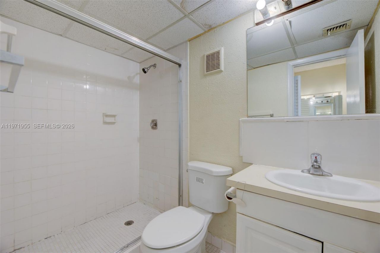7450 NW 17th St, Unit 205, Plantation, FL 33313 Photo