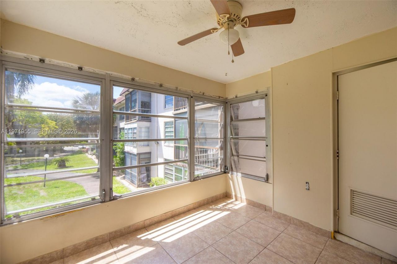 7450 NW 17th St, Unit 205, Plantation, FL 33313 Photo
