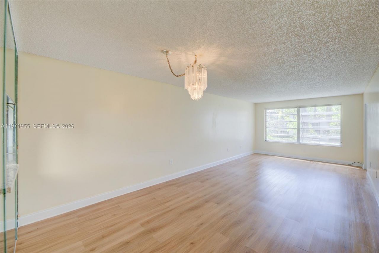 7450 NW 17th St, Unit 205, Plantation, FL 33313 Photo