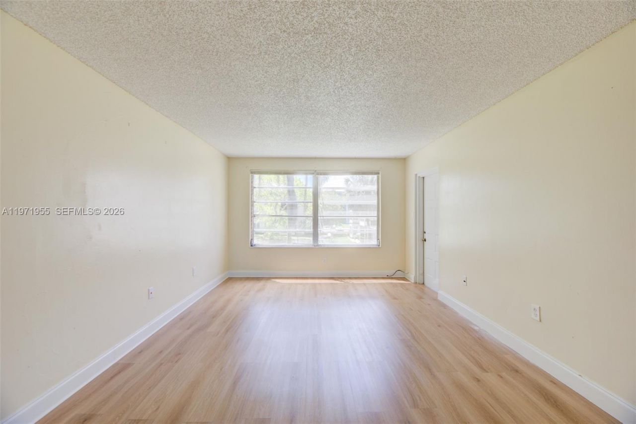 7450 NW 17th St, Unit 205, Plantation, FL 33313 Photo