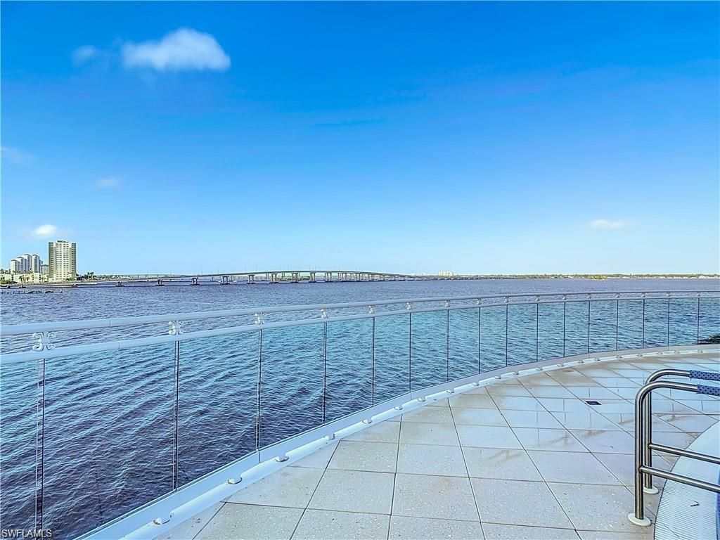 2745 1st St, Unit 111, Fort Myers, FL 33916 Photo