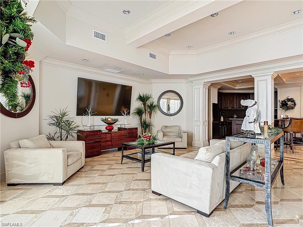 2745 1st St , Unit 111, Fort Myers, FL 33916 Photo