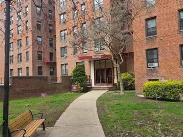 15010 71st Avenue, Unit 6J, Flushing, NY 11367