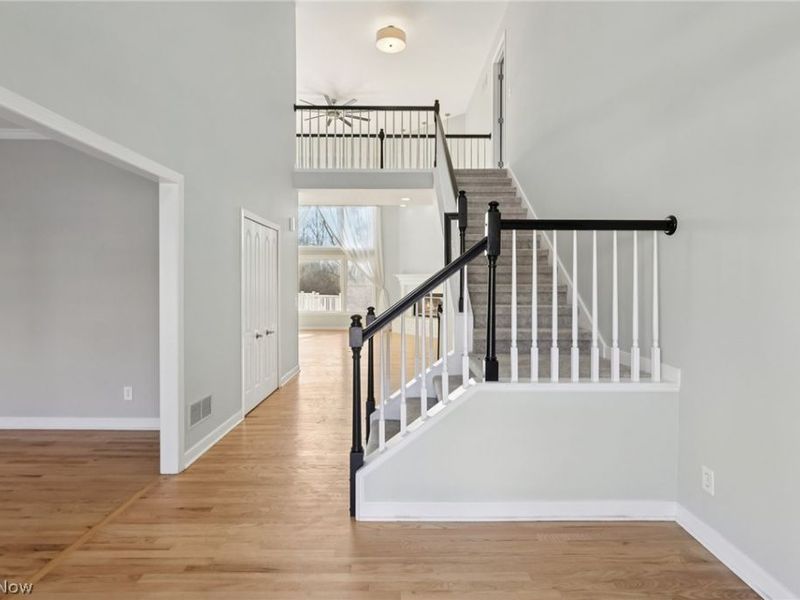 100 Blackberry Drive, Hudson, OH 44236 Photo 2