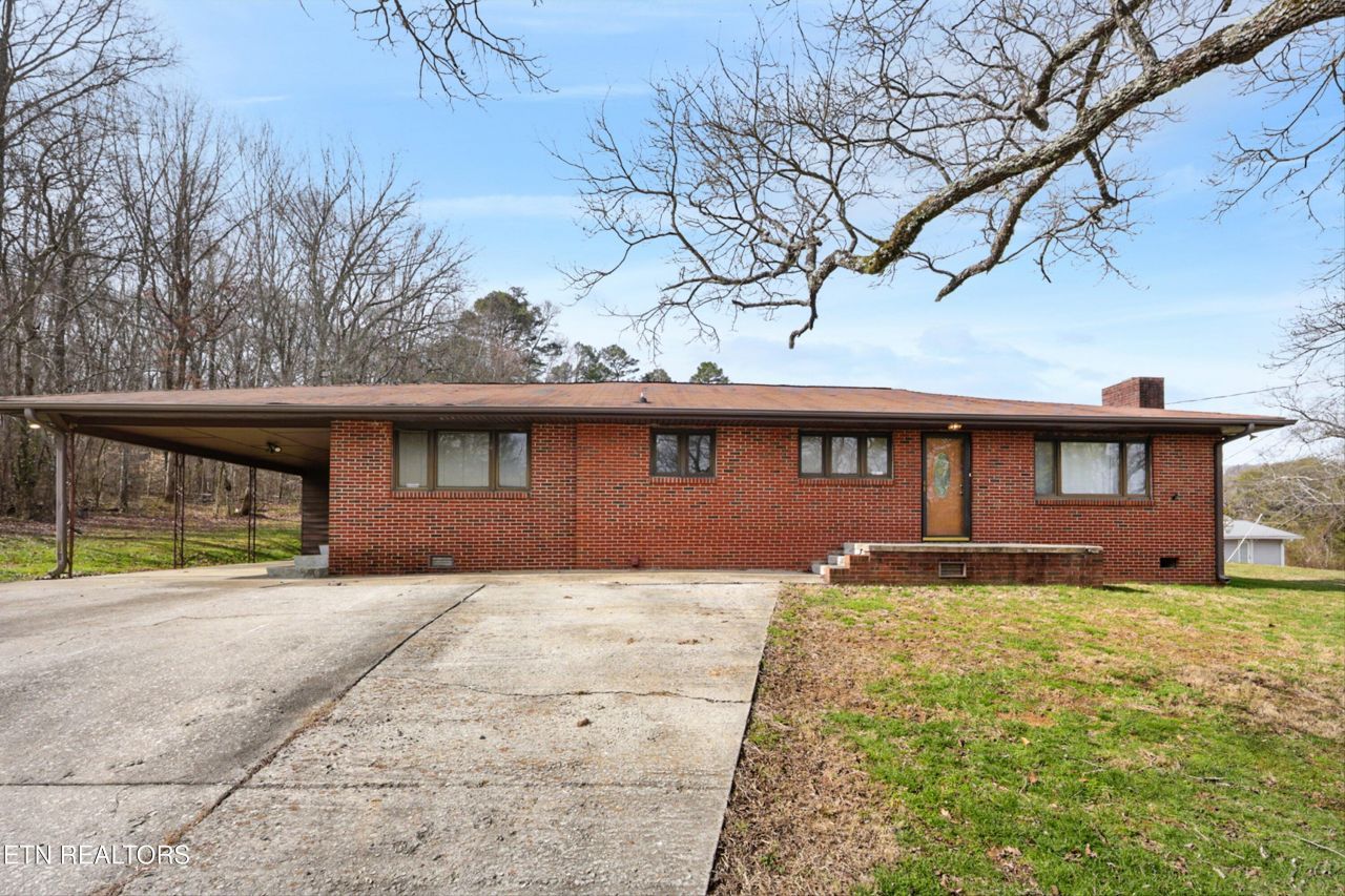 6329 Lacy Rd, Knoxville, TN 37912 Main Photo