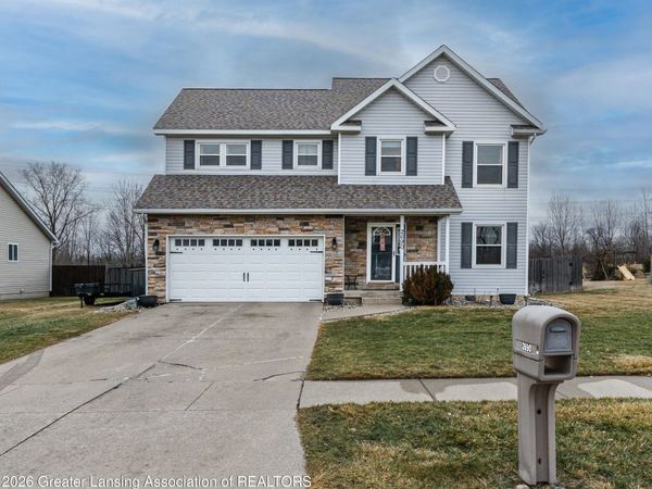 2690 Halyard Drive, Lansing, MI 48911