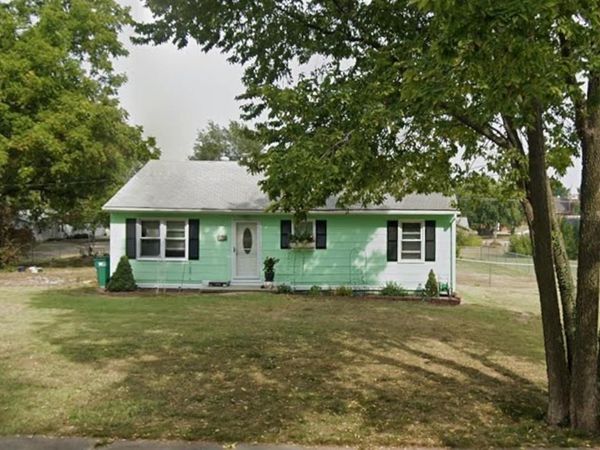 108 N Madison Street, Spring Hill, KS 66083