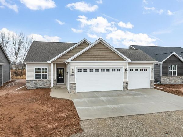 3722 CALLALILLY LANE, Appleton, WI 54913