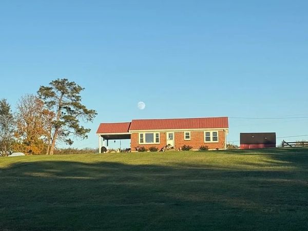 1679 Culleoka Hwy , Culleoka, TN 38451