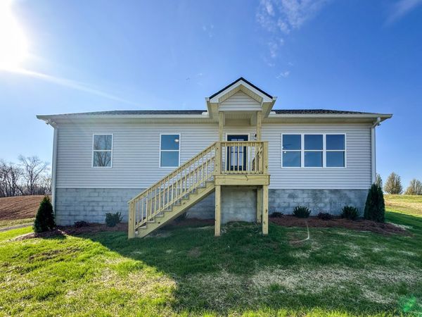 811 N Dickerson Chapel Rd, Lebanon, TN 37087