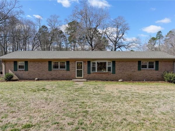 7002 Cruthis Road, High Point, NC 27263