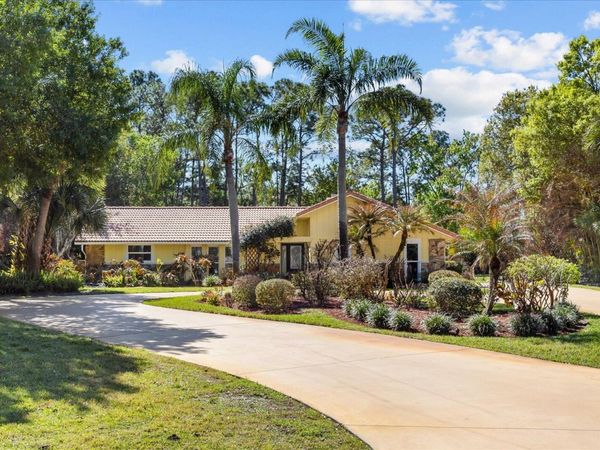 1918 SW Crane Creek Avenue, Palm City, FL 34990