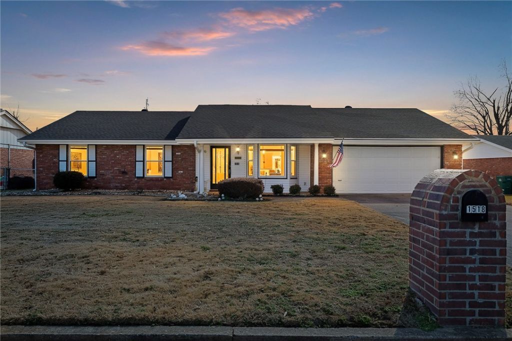 1518 W Magnolia Street, Rogers, AR 72758 Main Photo