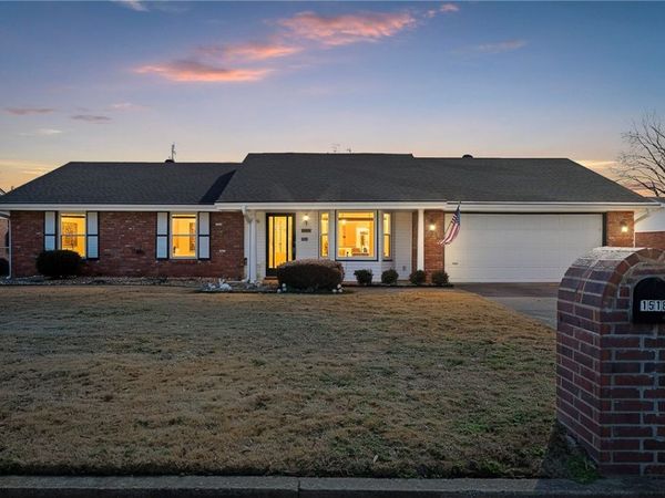 1518 W Magnolia Street , Rogers, AR 72758