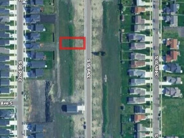 3707 33rd Street S, Moorhead, MN 56560