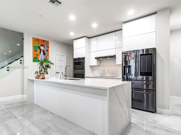 4566 Ficus St , Hollywood, FL 33021