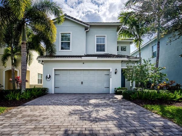 4566 Ficus St, Hollywood, FL 33021