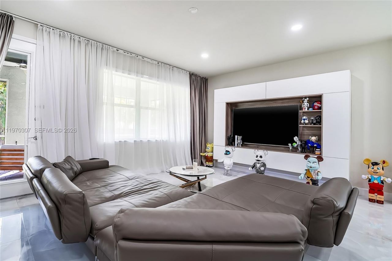 4566 Ficus St, Hollywood, FL 33021 Photo