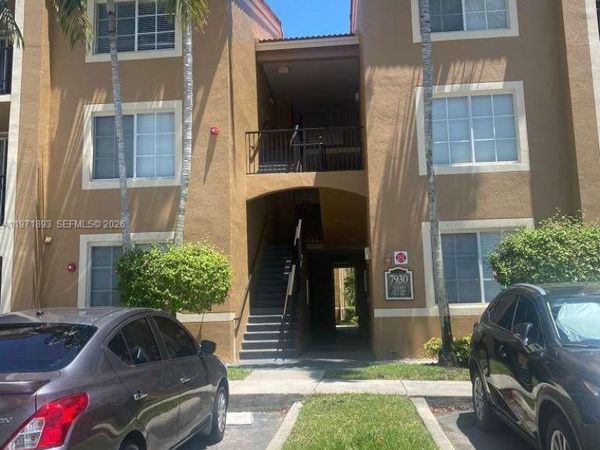 7930 N Nob Hill Rd, Unit 304, Tamarac, FL 33321