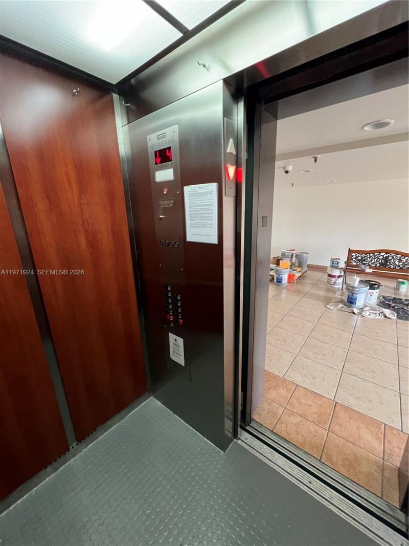 9686 Fontainebleau Blvd , Unit 402, Miami, FL 33172 Photo