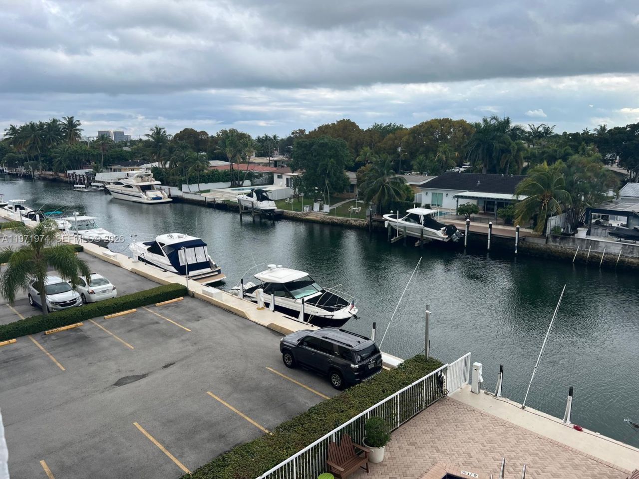 2000 NE 135th St, Unit 406, North Miami, FL 33181 Photo