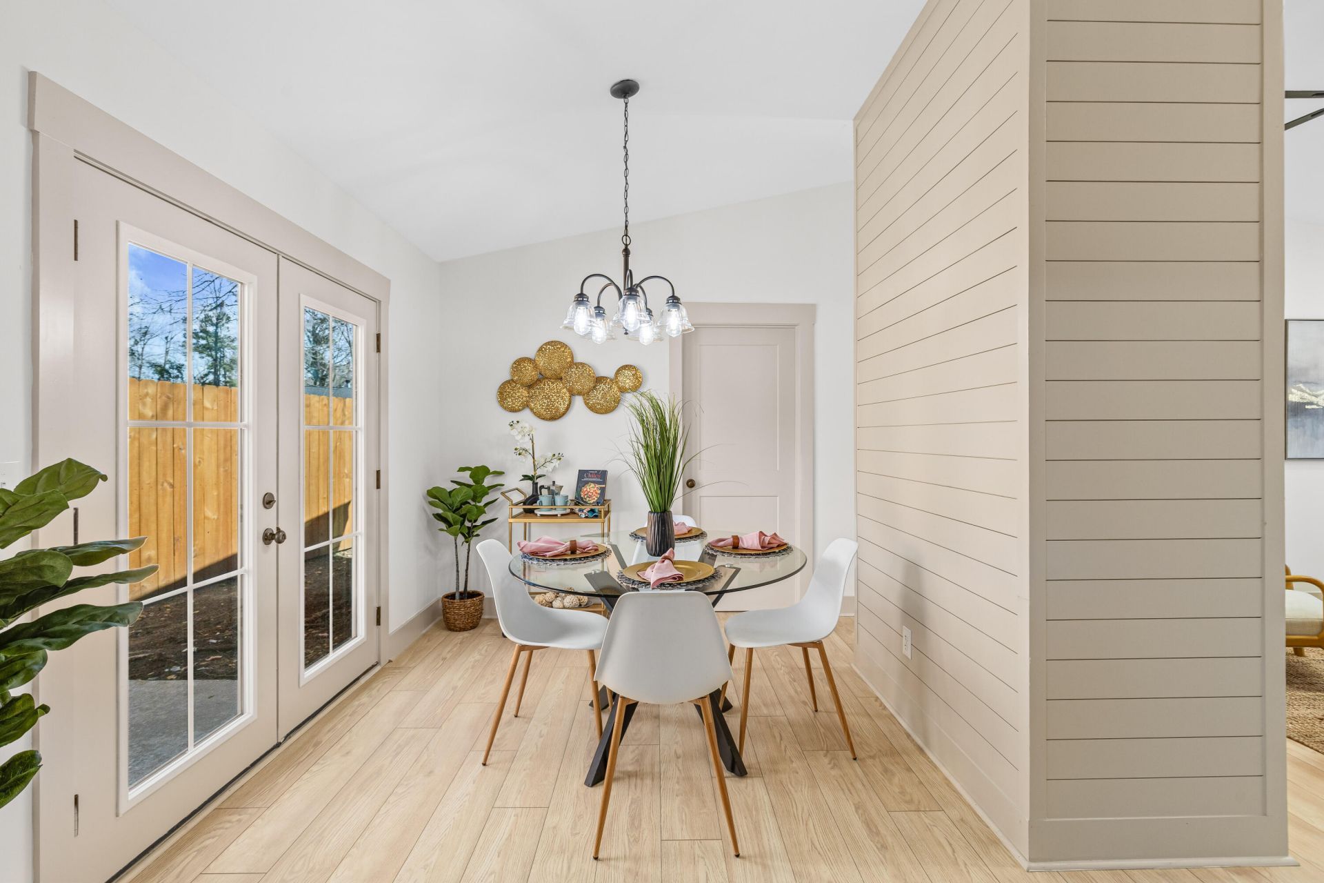 418 Carolina Circle Photo 10