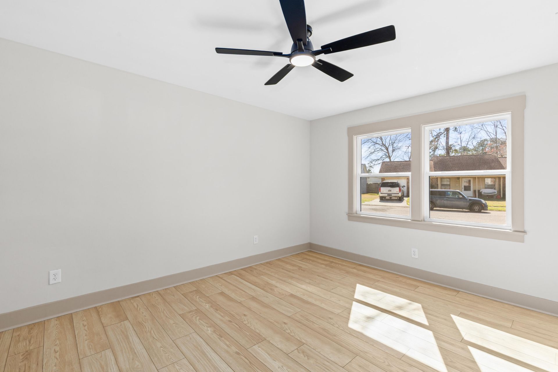 418 Carolina Circle Photo 17