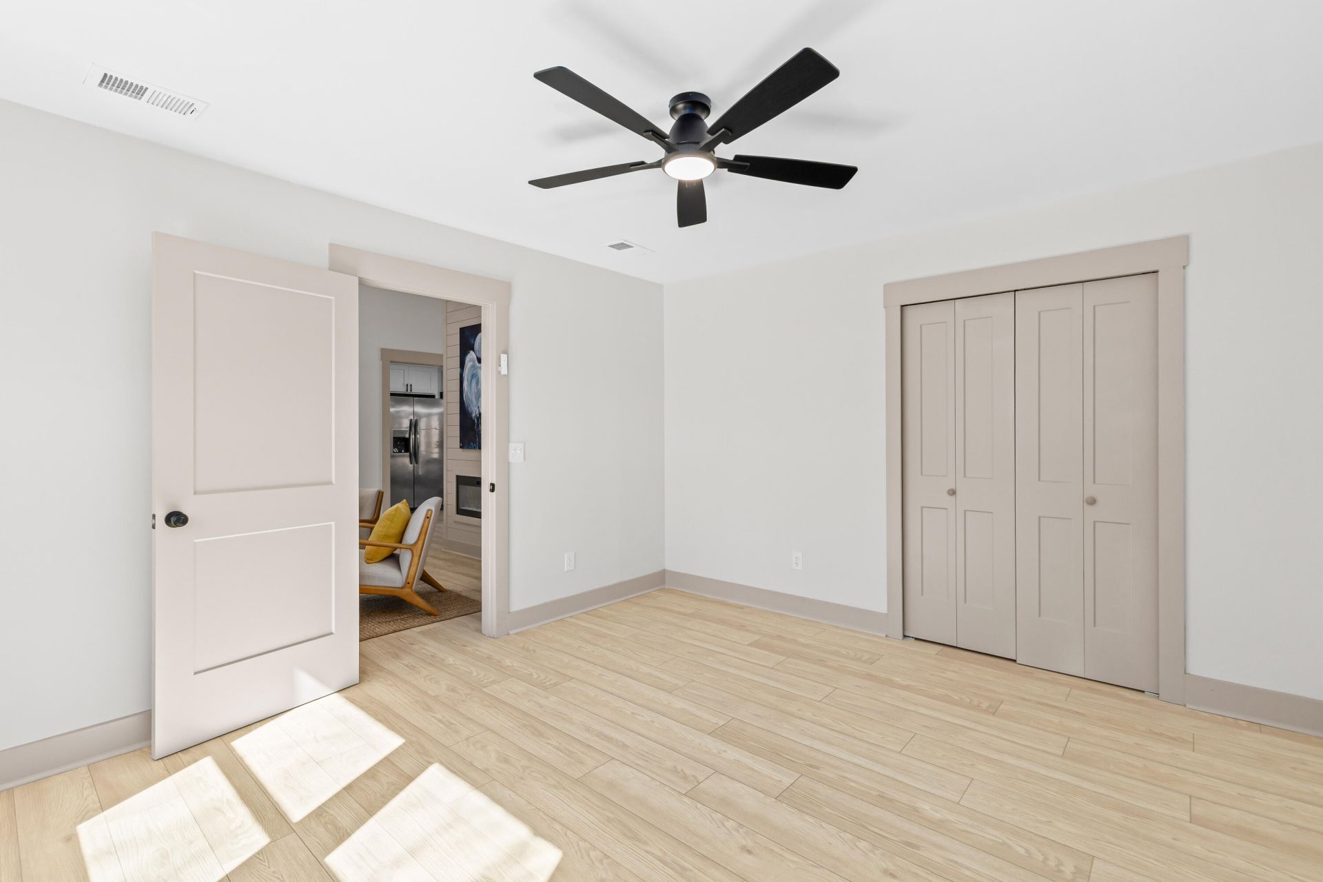 418 Carolina Circle Photo 18