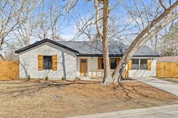 418 Carolina Circle photo 4