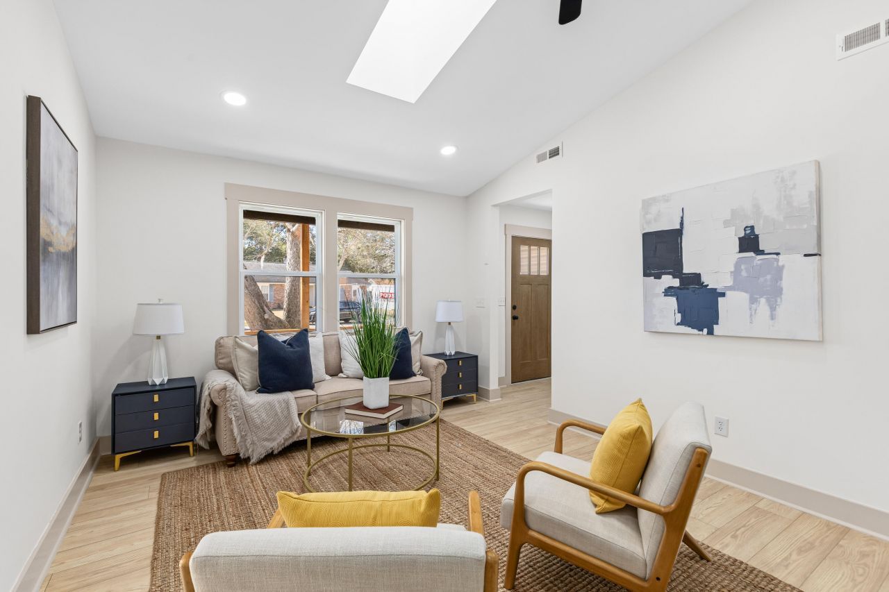 418 Carolina Circle Photo 6