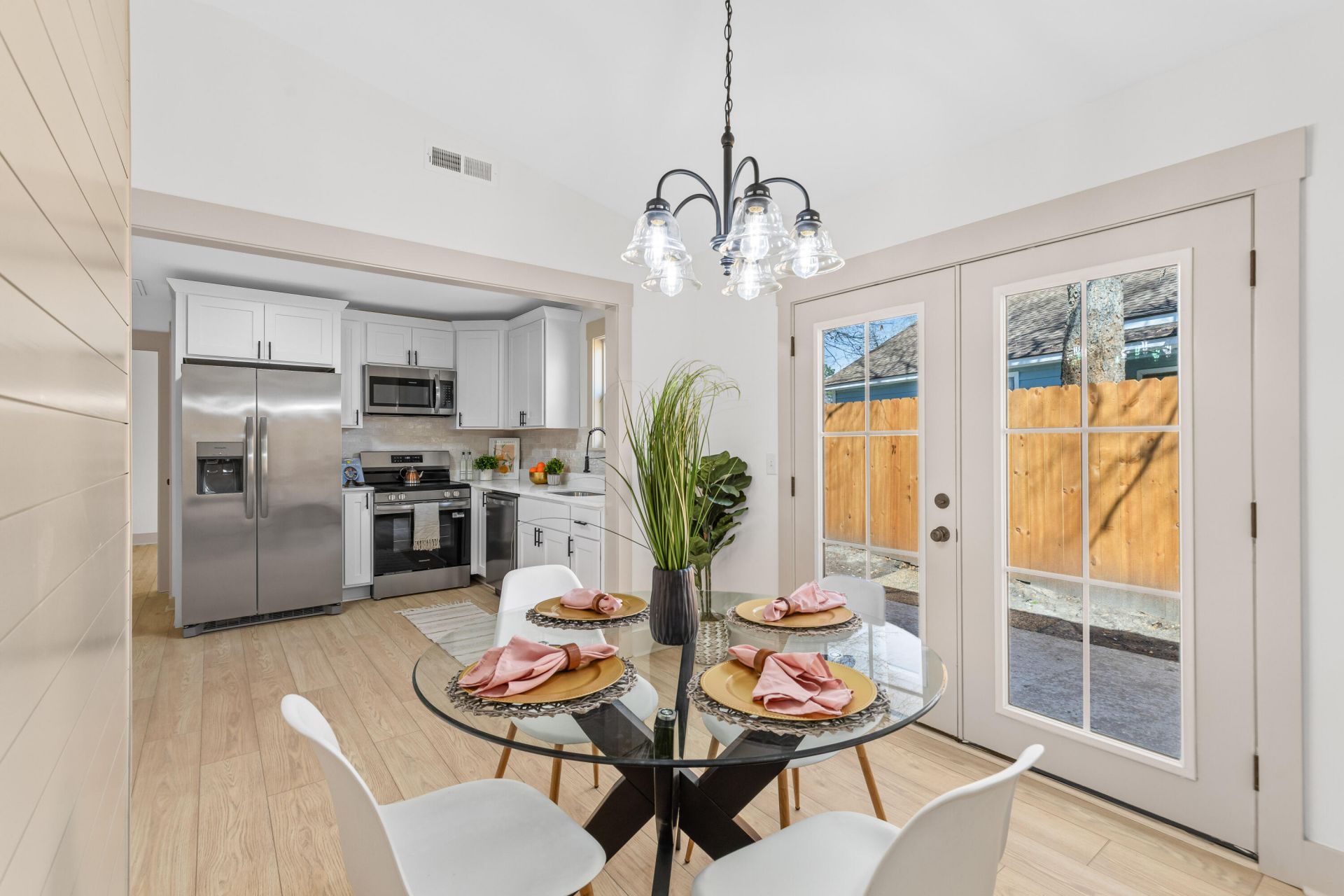 418 Carolina Circle Photo 9