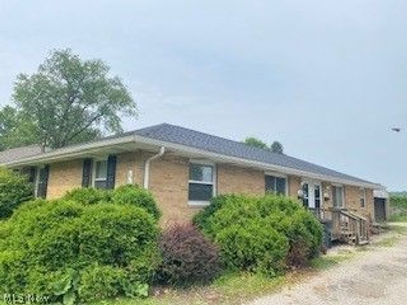 184 Kenwood Avenue, Akron, OH 44313 Photo 1