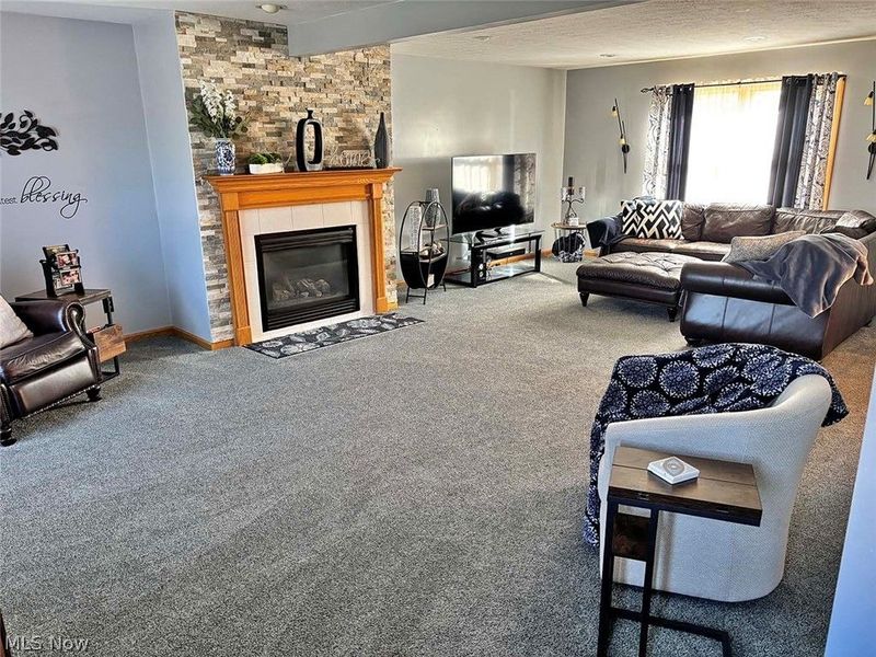 907 Park Village Drive, Louisville, OH 44641 Photo 12