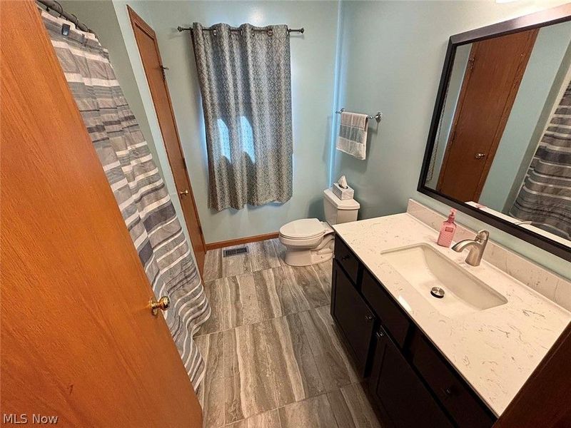 907 Park Village Drive, Louisville, OH 44641 Photo 27