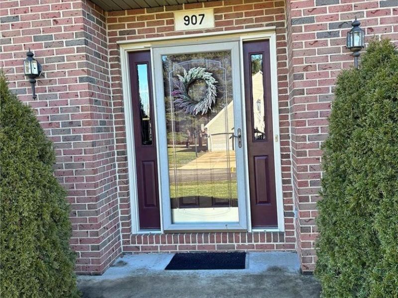 907 Park Village Drive, Louisville, OH 44641 Photo 4