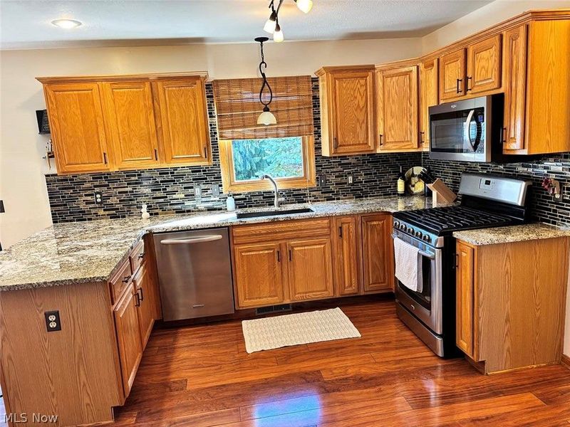 907 Park Village Drive, Louisville, OH 44641 Photo 7