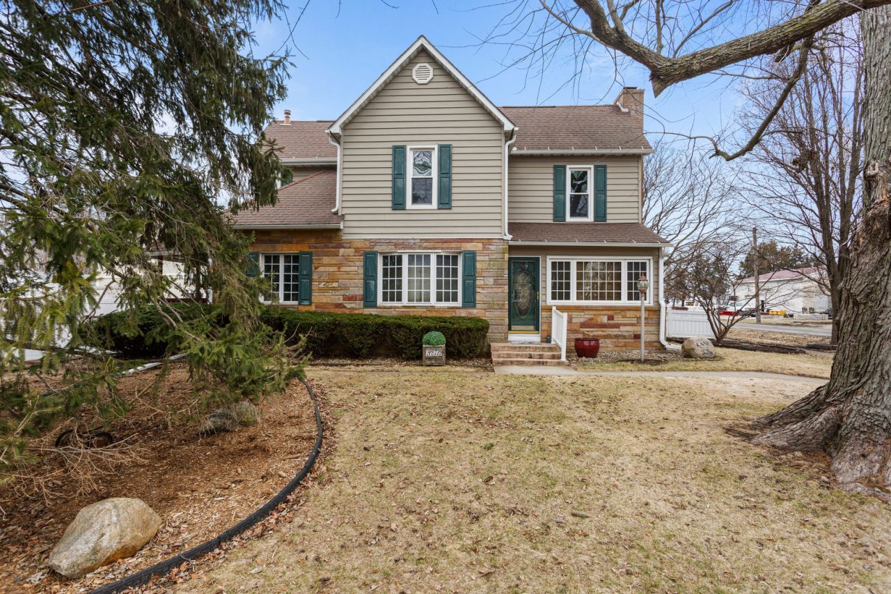 302 Shimp Street, Milmine, IL 61855 Main Photo