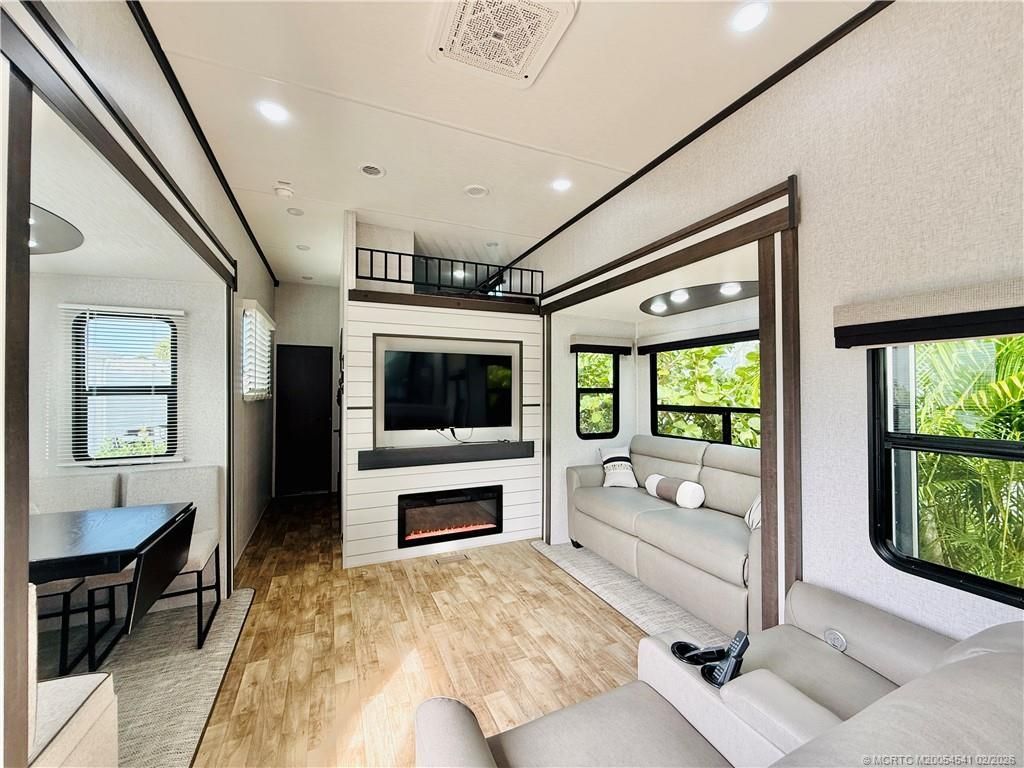 10725 S Ocean Drive, Unit 393, Jensen Beach, FL 34957 Photo